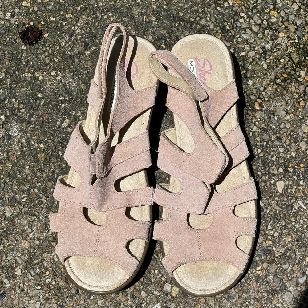Skechers Parallel Stylin 8.5 women’s memory foam wedge sandals Light pink NWOT